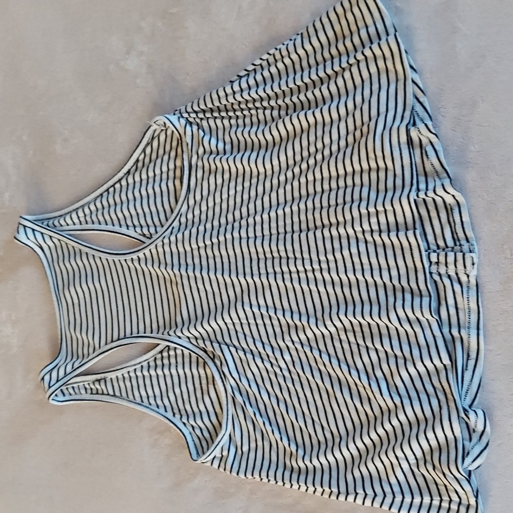 πHPπ 2010 Hollister Must Have Collection Striped Crop Tank Top - Picture 5 of 7